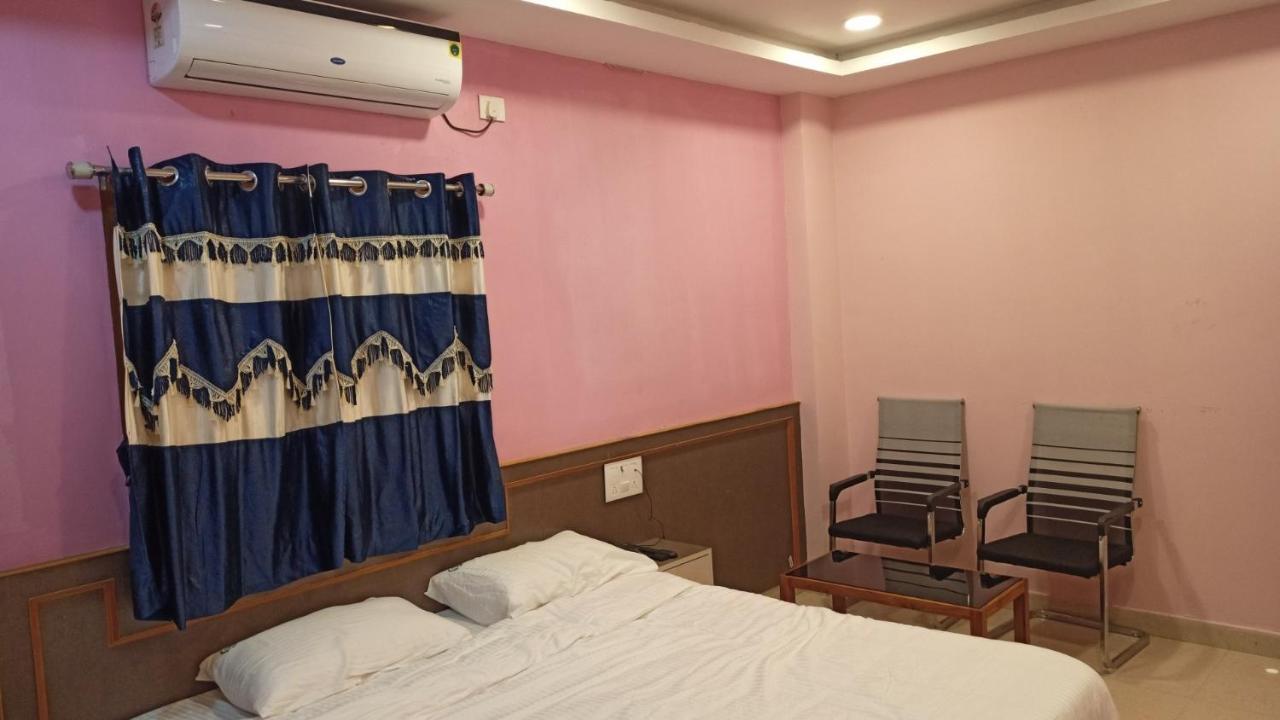 Aarthi Residency Hotel Karaikudi Kültér fotó