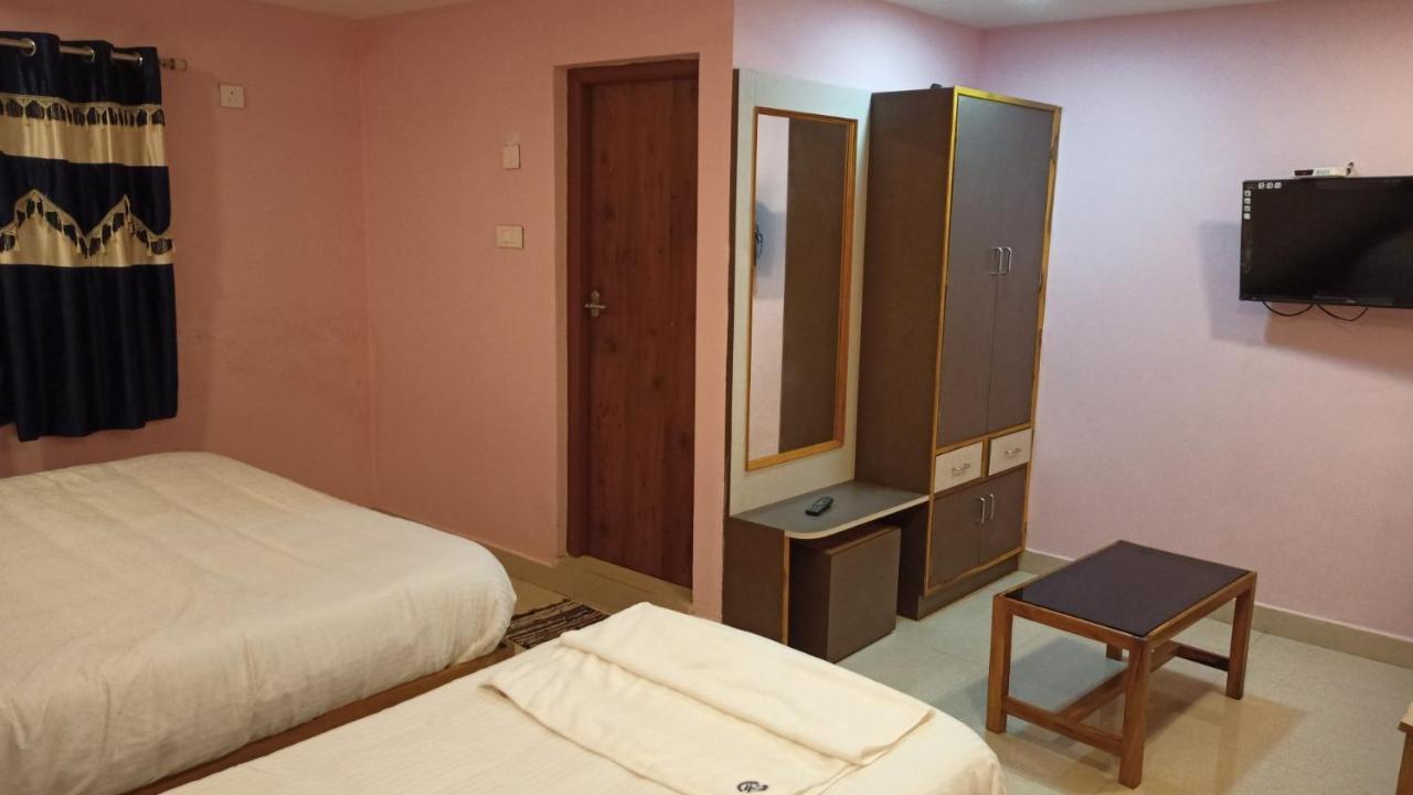 Aarthi Residency Hotel Karaikudi Kültér fotó