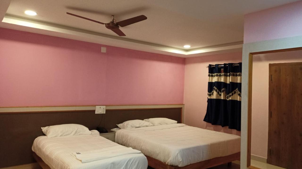 Aarthi Residency Hotel Karaikudi Kültér fotó